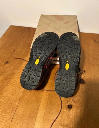 Zapatillas Trekking Montura Talla 42.5