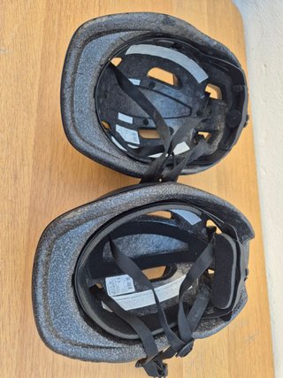 2 Cascos B'TWIN Rockrider 500 Ajustables