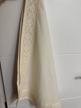 Mantilla media luna encaje