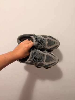 New Balance 9060 Bambas Grises