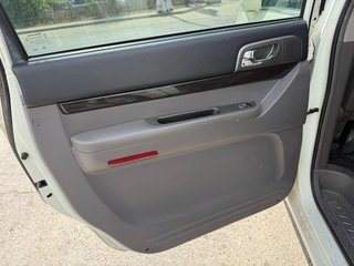 Paneles Puerta SsangYong Rodius 13-19