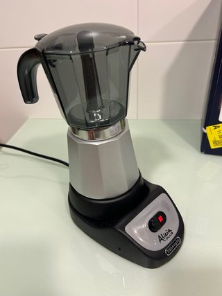 Cafetera Eléctrica DeLonghi Alicia Plus  EMKM 6