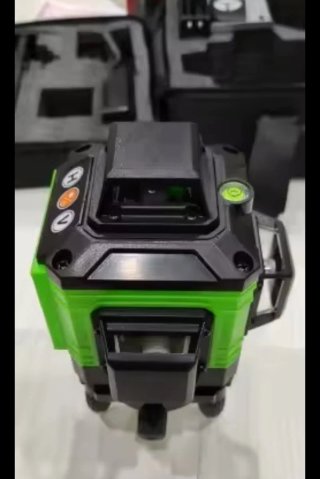 Nivel láser 3D 16 lineas verdes,2baterías y extras