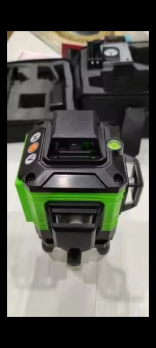 Nivel láser 3D 16 lineas verdes,2baterías y extras