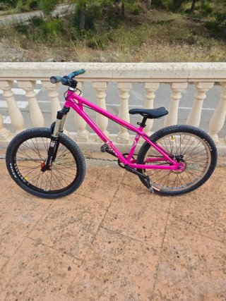 Bicicleta Dirt Jump Duncan Pussy 24