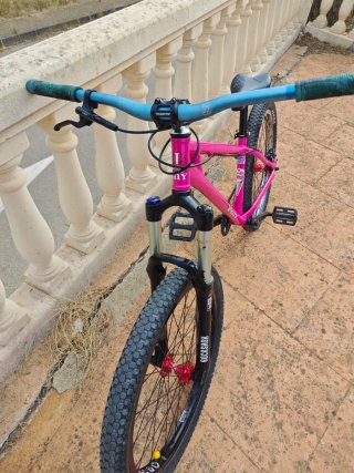 Bicicleta Dirt Jump Duncan Pussy 24