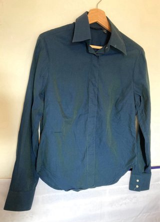 Camisa azul Talla L con reflejos