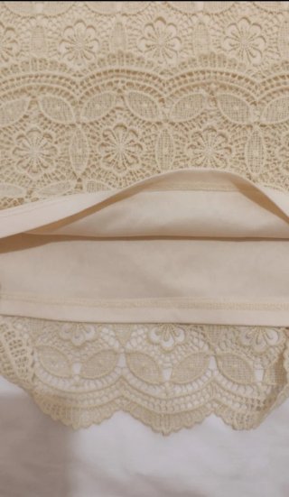 Vestido encaje beige