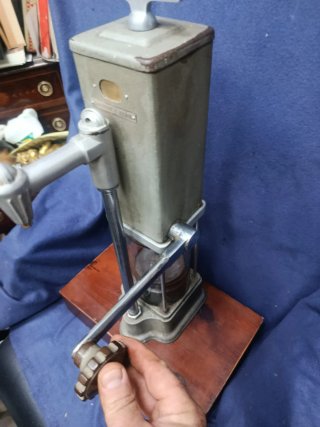 Expendedor Solenry Aceite Años 40