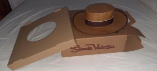 Sombrero Panamá Beige y Marrón,de Simon Vidosa. Si