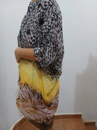 Túnica estampada animal print y amarillo.