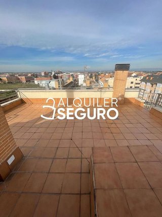 Ático en alquiler en Campamento en Madrid