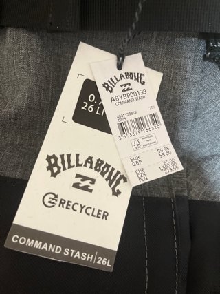 Mochila Billabong gris y negra