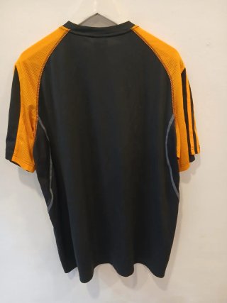Camiseta Adidas Negra y Naranja