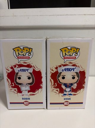 Funko Pop! Stranger Things Robin y Steve