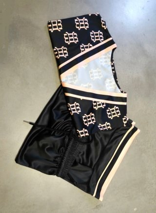 Conjunto Top + Calças + sapatilhas
