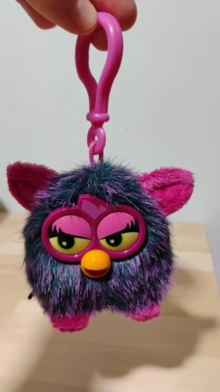 Furby Hasbro 2013 Famosa Rosa