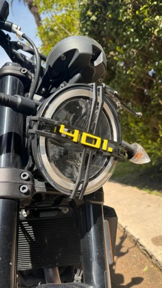 Cubierta Faro 3D Husqvarna Svartpilen 401