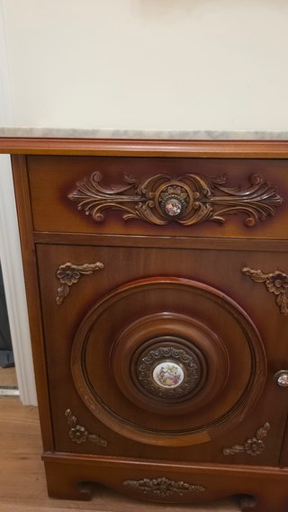 Mueble recibidor clásico retro con espejo