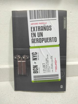 Extraños en un aeropuerto