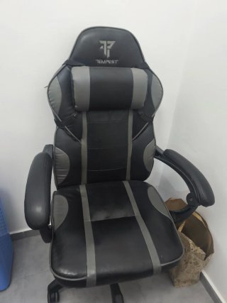 Silla Gaming Tempest Negra y Gris
