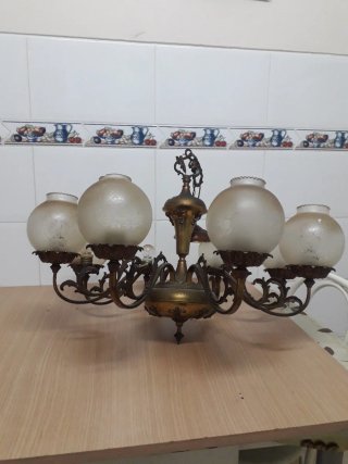 Lámpara de techo antigua  bronce y laton.