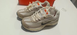 Nike INITIATOR Beige/Blanco Talla X