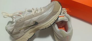 Nike INITIATOR Beige/Blanco Talla X