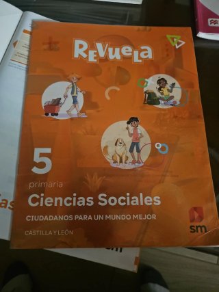 Ciencias sociales. 5 Primaria. Revuela. Castill...