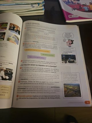 Ciencias sociales. 5 Primaria. Revuela. Castill...
