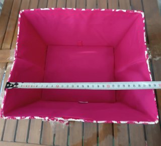 Cestas fucsia con diseño floral