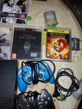 Consola PS3 Slim 120GB + 8 Juegos