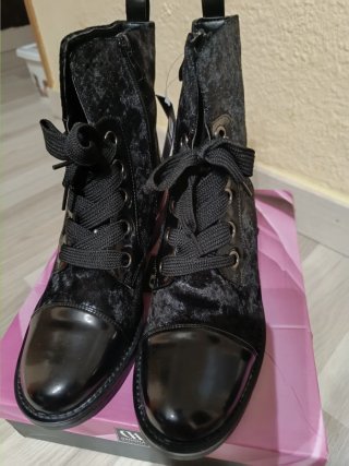 Botines negros talla 41 sin estrenar