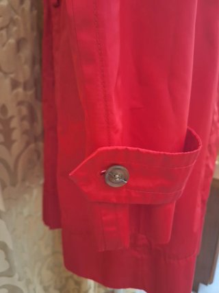 Gabardina Mango Roja Vintage Y2K Parisina París