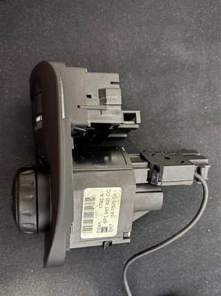 Mando de luces con posición AUTO y sensor de luz