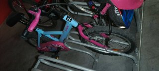 Bicicleta infantil azul y rosa