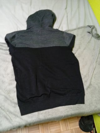 Sudadera Álvaro Moreno Negra y Gris