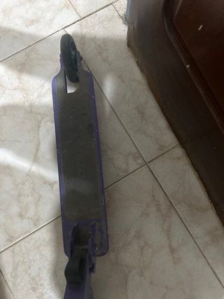 Patinete morado