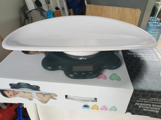 Bilancia per neonati LCD