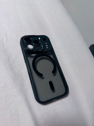 Funda iPhone 17 Pro Negra Magnética