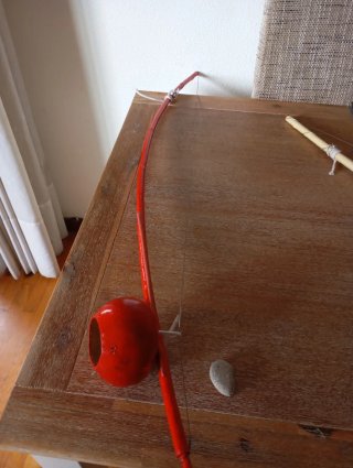 Berimbau infantil rojo