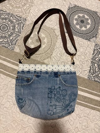 Bolso artesanal vaquero con encaje