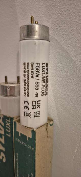 2 Tubos Fluorescentes Sylvania T8 58W