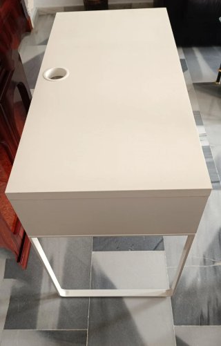 Escritorio blanco moderno