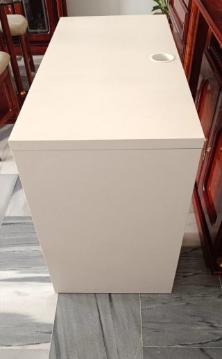 Escritorio blanco moderno