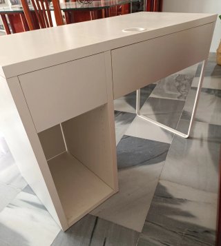 Escritorio blanco moderno