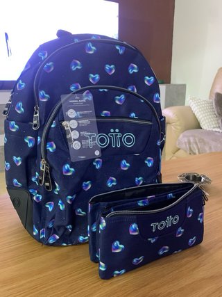 Mochila y estuche Totto a estrenar