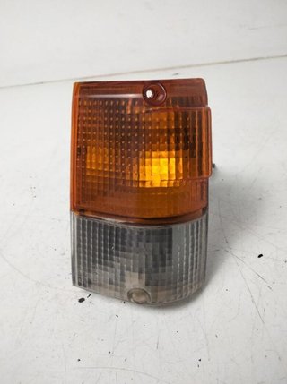 Mitsubishi 1124236l piloto lateral montero 258171
