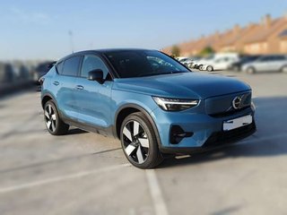 VOLVO C40