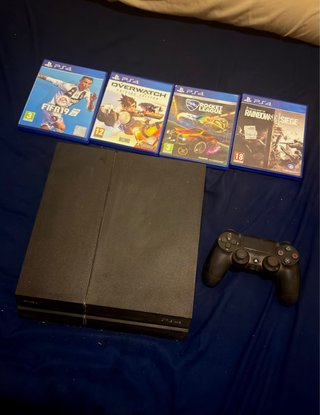 PS4 (PlayStation 4) + 4 Juegos + Mando Original.